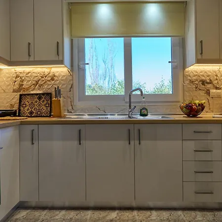 Oliva House Escape * Armenades