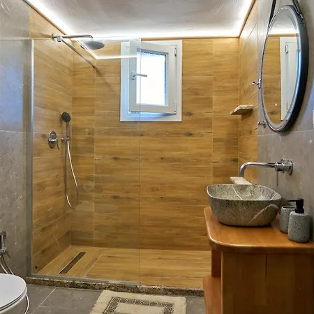 Oliva House Escape Armenades